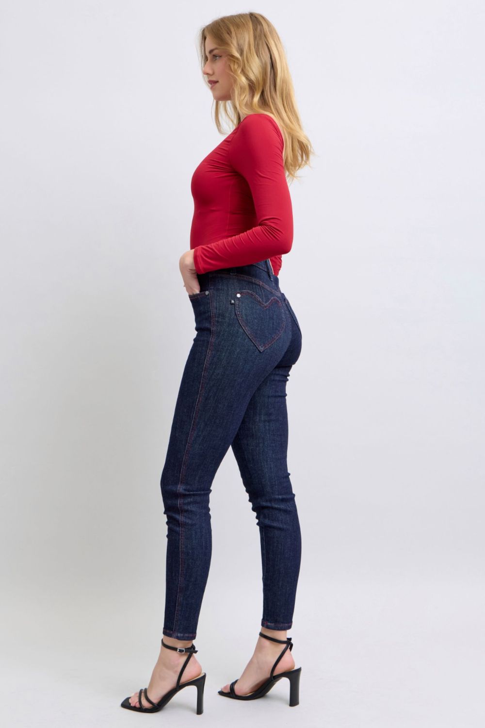 Full Size Heart Shaped Back Pockets Skinny Jeans