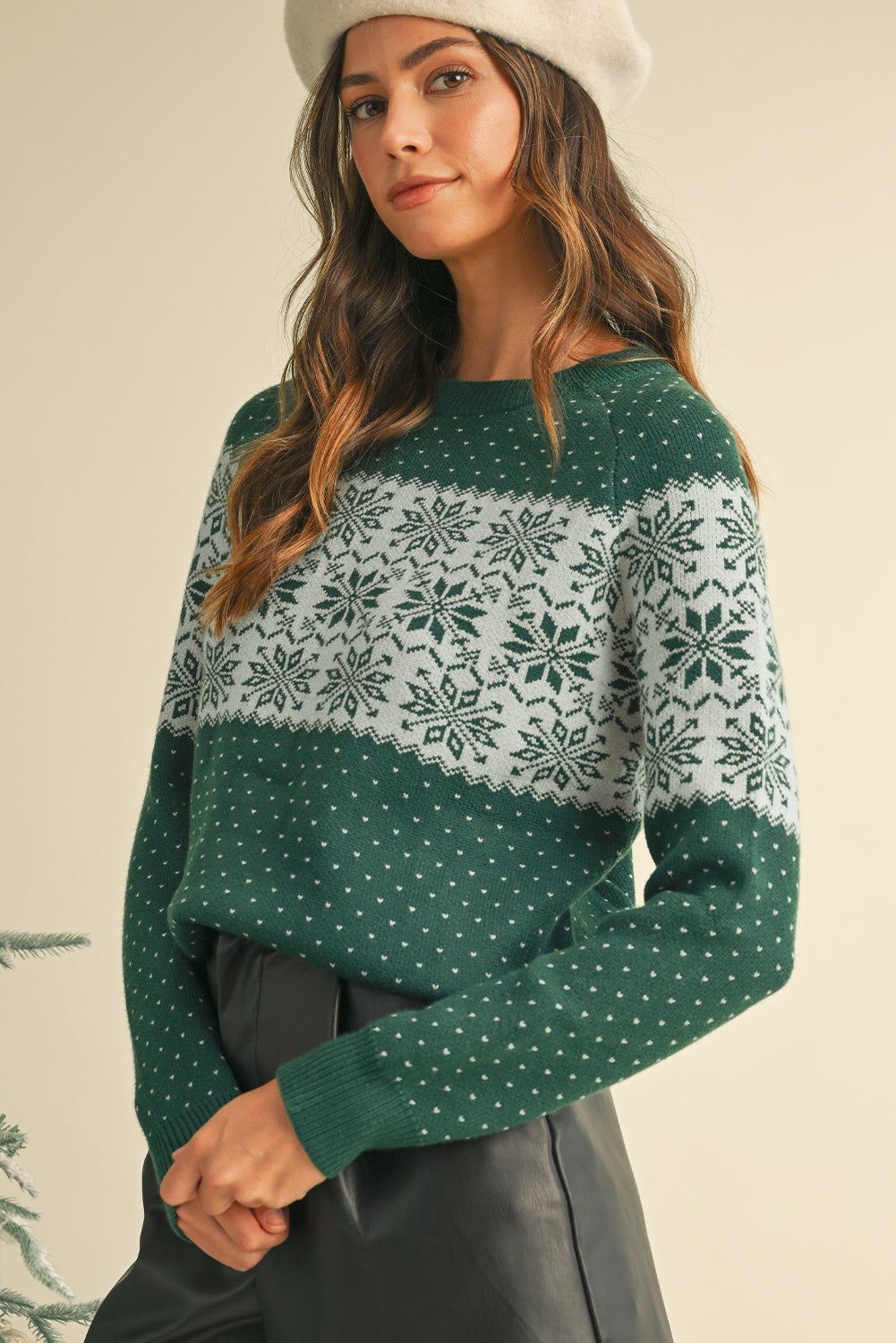 Green Snowflake Dotted Print Round Neck Sweater