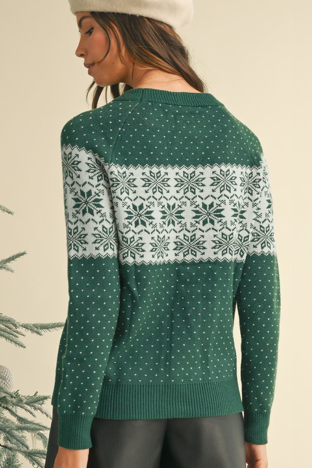 Green Snowflake Dotted Print Round Neck Sweater